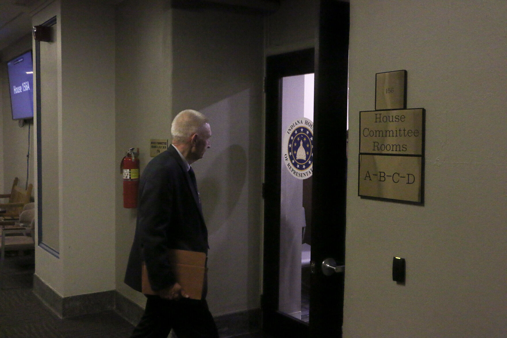 Jeffrey Thompson enters conference committee to speak on state budget
